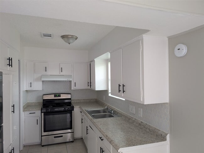 Building Photo - 4426 Brookfield Dr