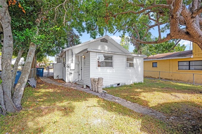 Building Photo - 1159 Engman St