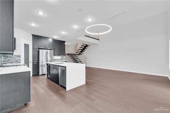 Building Photo - 24 S 4th St