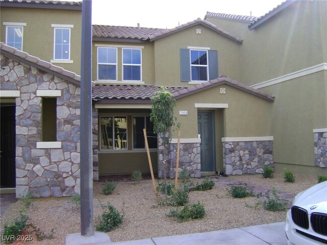 Primary Photo - 2854 Starling Summit St