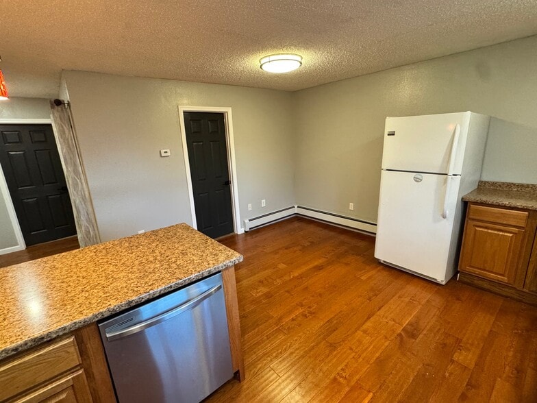 Building Photo - 5252 Fairchild Ave
