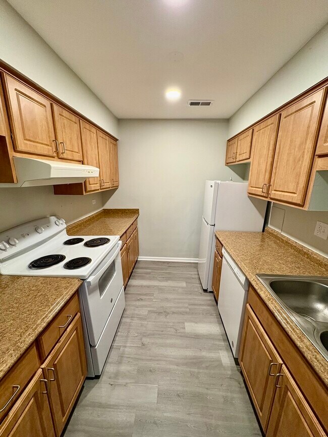 Building Photo - 1482 Stonebridge Cir