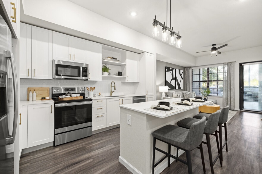 Building Photo - Indigo Stuart Apartments