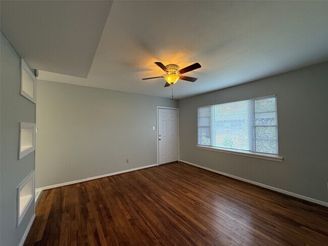 Building Photo - 1314 Heights Blvd
