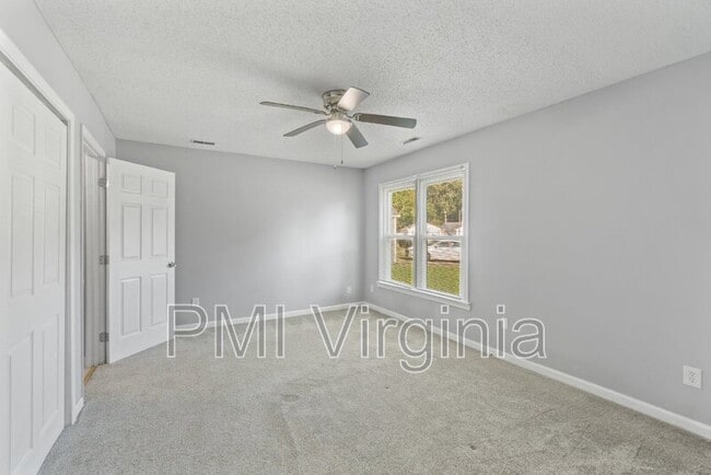 Building Photo - 3909 Wilmington Ct