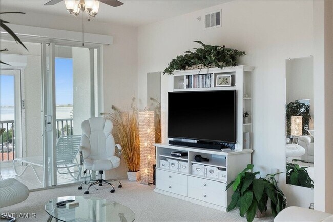 Building Photo - 14819 Laguna Dr