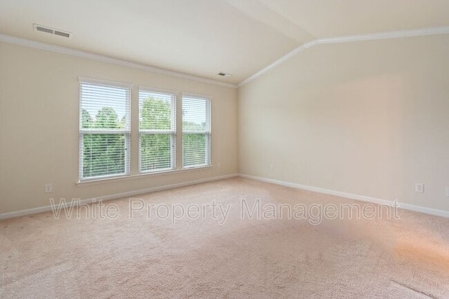 Building Photo - 15648 Canmore St