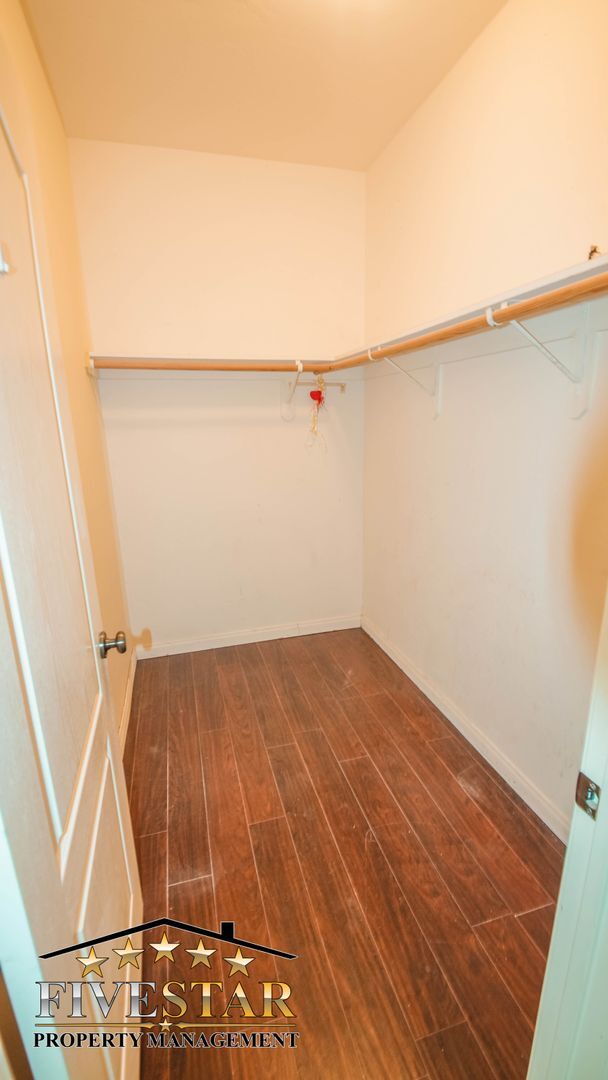 Building Photo - 1733 Pyxis St