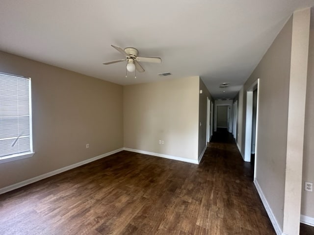 Building Photo - 5565 Banyan Trace Dr