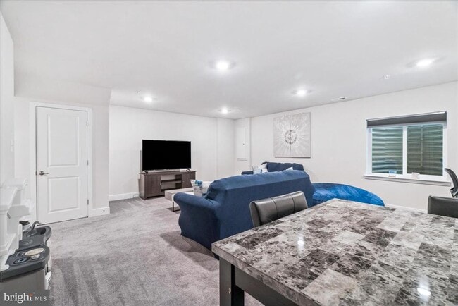 Building Photo - 1309 Crampton Pl