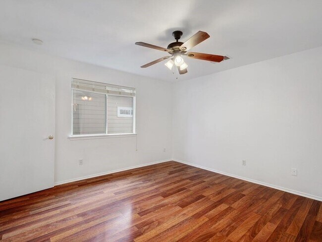 Building Photo - 13600 Briarcreek Loop