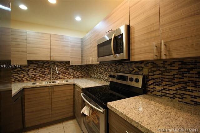 Building Photo - 9301 SW 92nd Ave