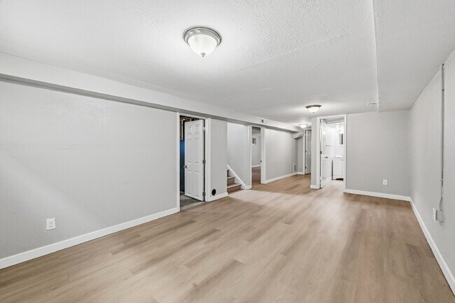 Building Photo - $2,240.95 with $300 Off the First Month's Rent, 5 Beds - 2 Bath, Triplex in Littleton with Shared...