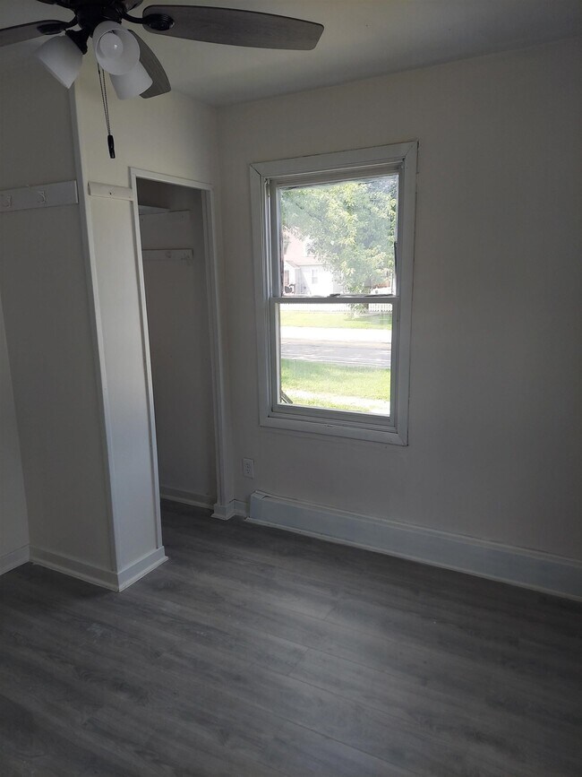 Building Photo - 3007 Huffman Blvd