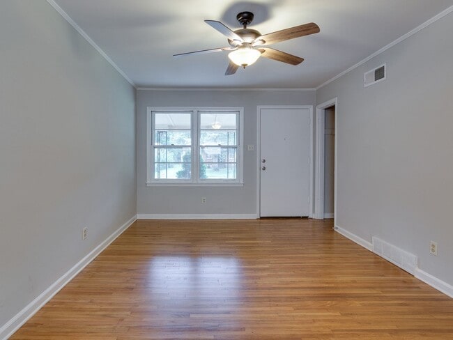 Building Photo - Beautiful renovation! 3bd 2 bath home in S...