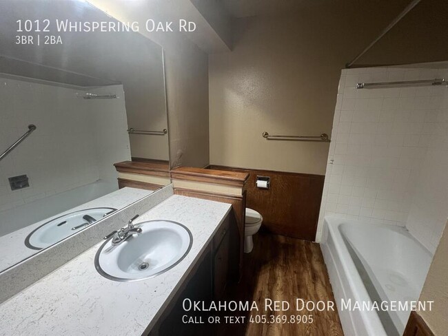 Building Photo - 1012 Whispering Oak Rd