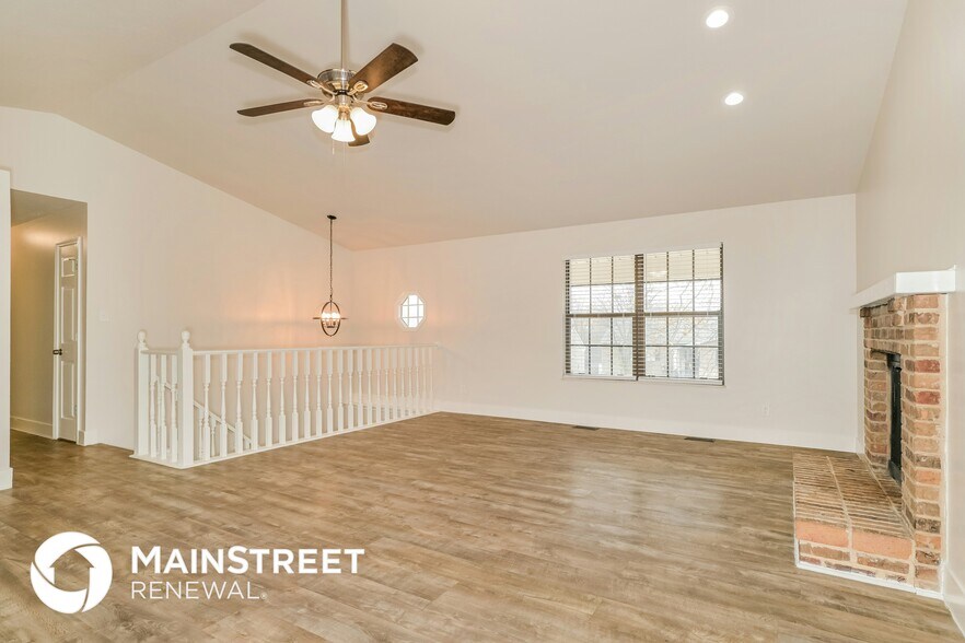 Building Photo - 1723 Lynncove Ln