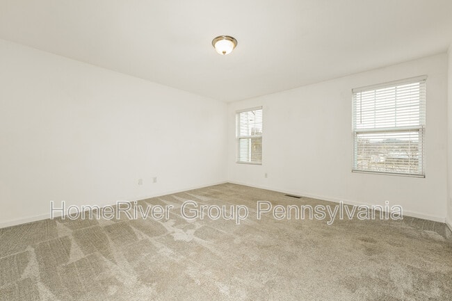 Building Photo - 216 Faulk Dr