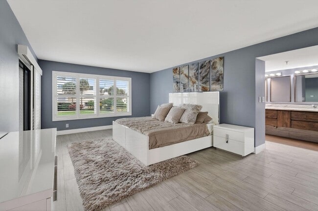 Building Photo - 372 Golfview Rd