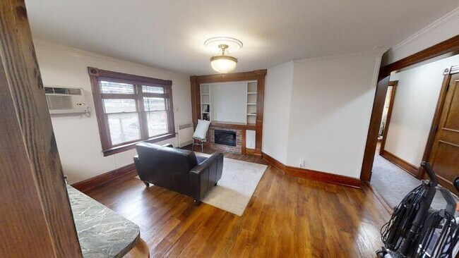 Building Photo - 212 E William St