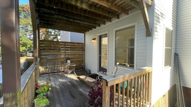 26N1 back deck. - 26 North St