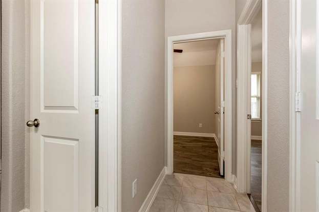 Building Photo - 9735 Stratton Ridge Dr
