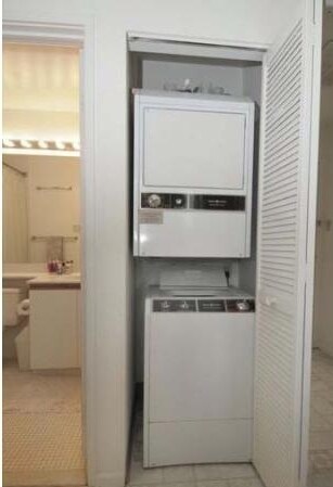 Building Photo - 1601 Spring Garden St