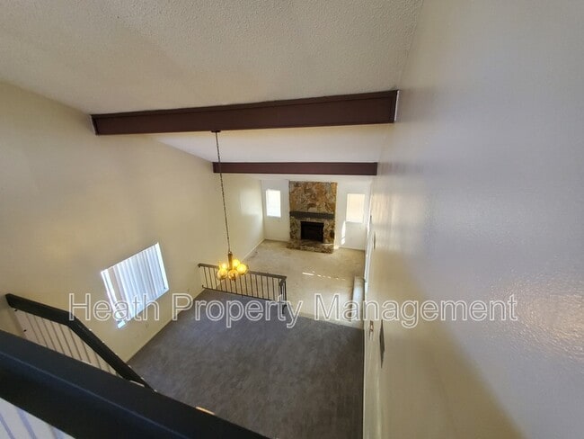 Building Photo - 4624 Landscape Dr