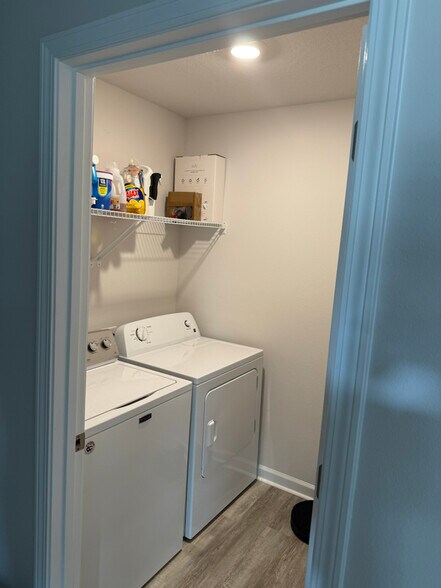 Building Photo - 4374 Redbay Ct