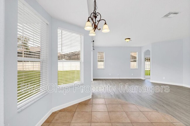 Building Photo - 10074 Iverson Dr