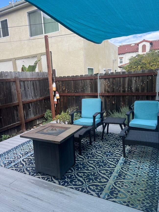 Building Photo - 280 C Ave