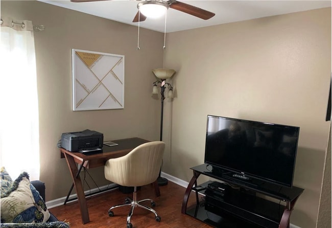 Building Photo - Luxurious 3 bedroom 2 bath home in the Hea...