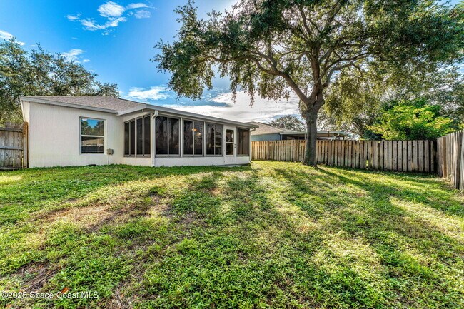 Building Photo - 1560 Vista Lake Cir