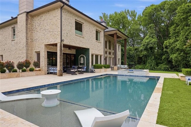 Building Photo - 5965 Riverside Dr