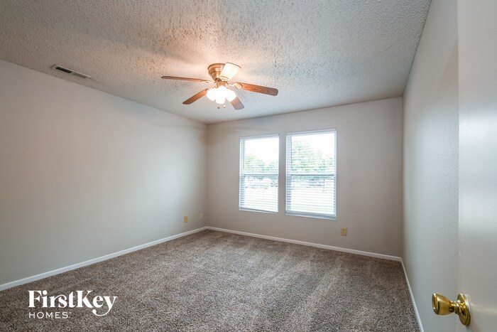 Building Photo - 12184 Maize Dr