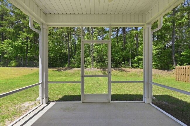 Building Photo - 305 Ruby Baird Dr