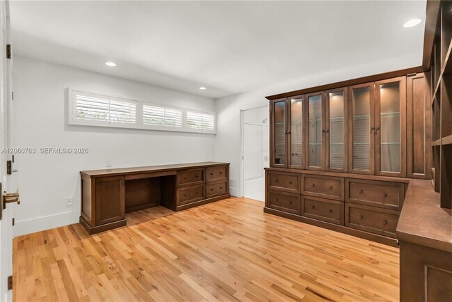 Building Photo - 451 Ridge Rd