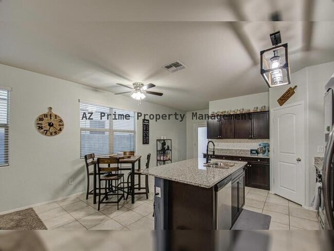 Building Photo - 30945 W Picadilly Rd