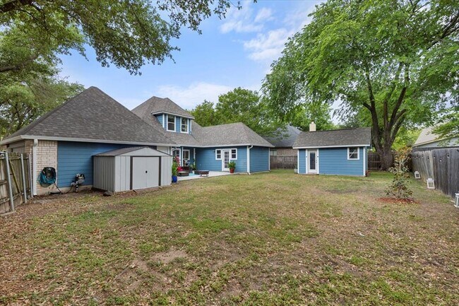 Building Photo - 1001 Timber Bend Dr
