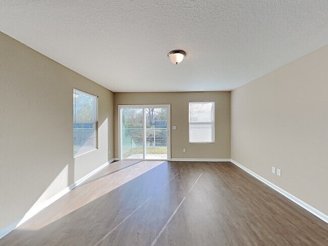 Building Photo - BEAUTIFUL NEW HOME