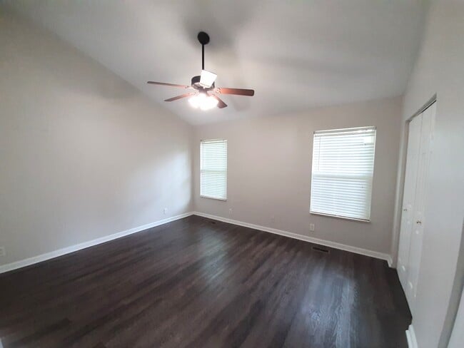 Building Photo - 391 Dorr Dr