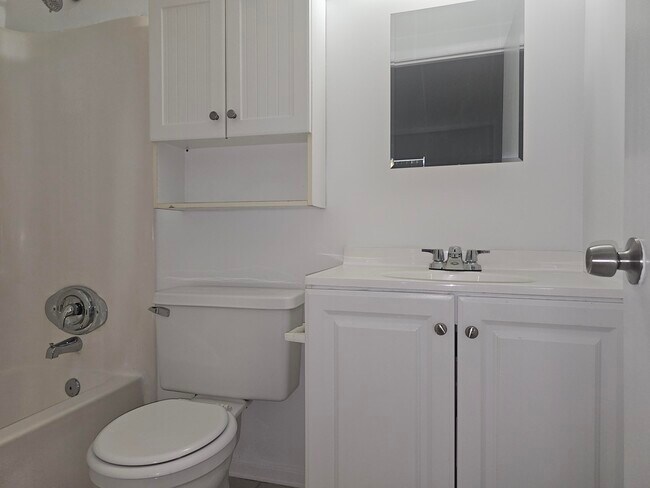 Building Photo - 4635 Orleans Ct