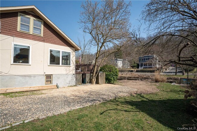 Building Photo - 351 Piermont Ave