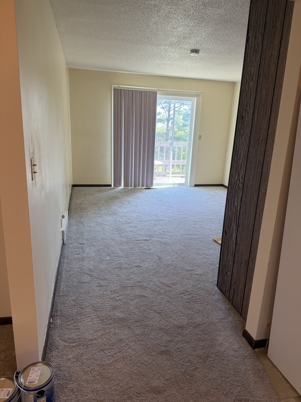 Building Photo - 524 Breezy Point Dr