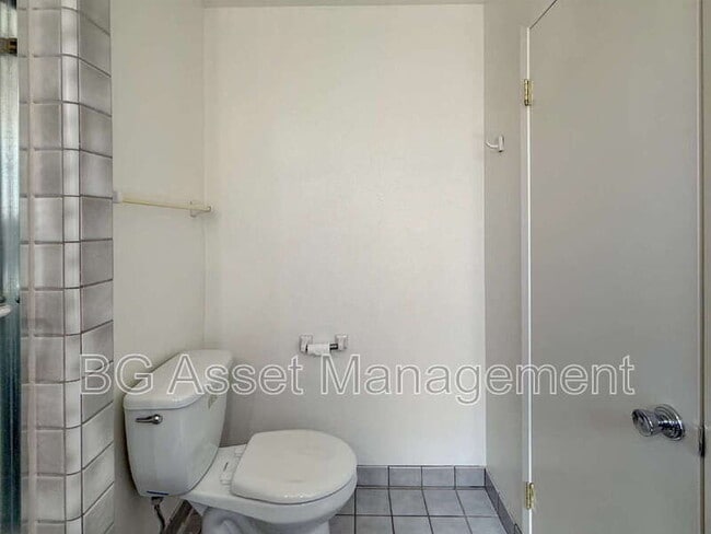 Building Photo - 2672 Doidge Ave