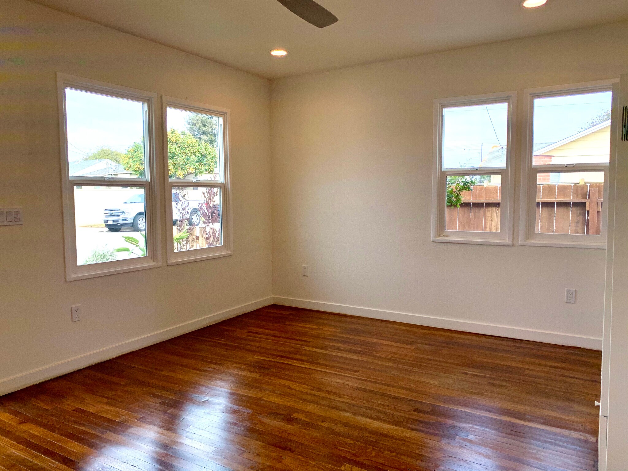2218 (2216 opposite layout) - 2218 San Marcos St