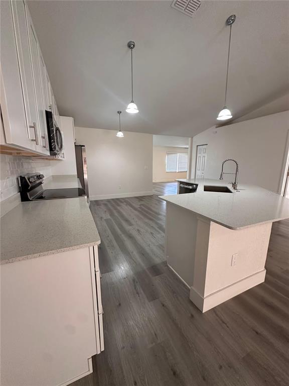 Building Photo - 40 Willow Run