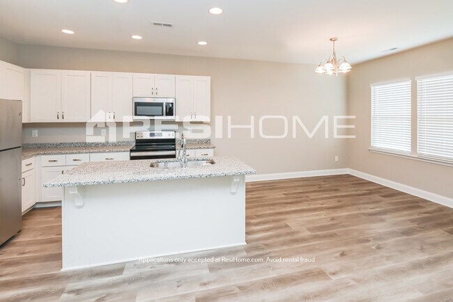 Building Photo - HOME FOR RENT--1/2 OFF ONE MONTH!!