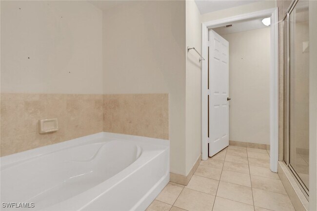 Building Photo - 20281 Estero Gardens Cir