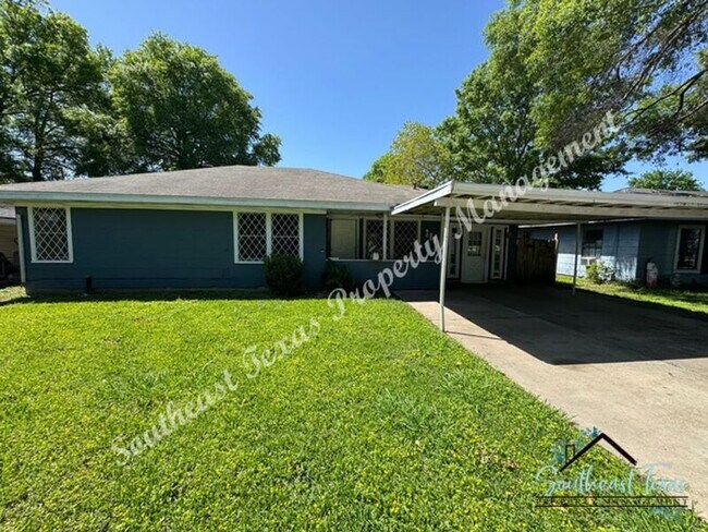 Primary Photo - 3841 Canal Ave